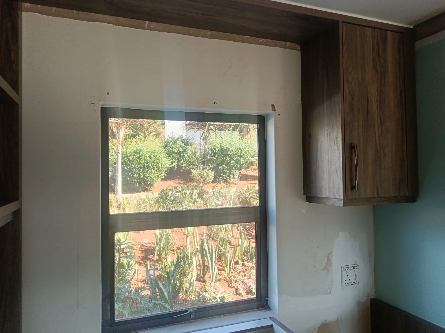 Black aluminium kitchen window